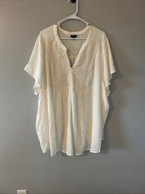 torrid size 5 Cream Crochet-Front Flutter Tunic